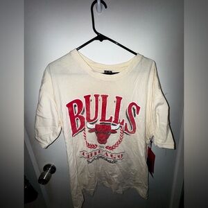 Bulls Graphic Short Sleeve Tee - Cream